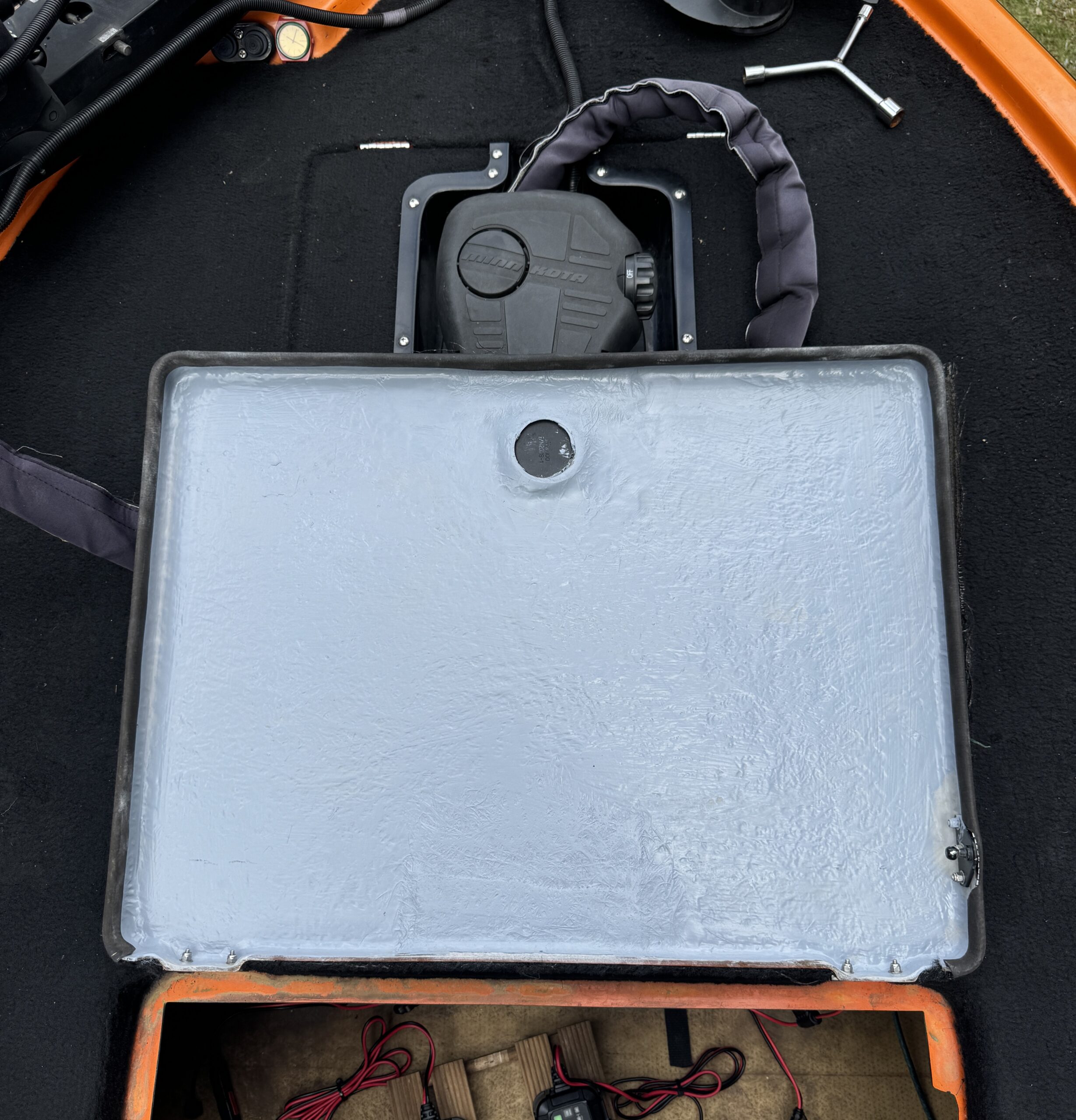 バスボートストレージ修理