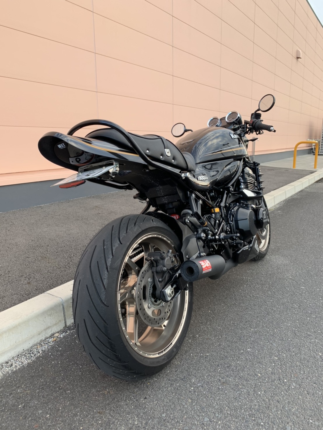 Kawasaki Z900RS シート張替え