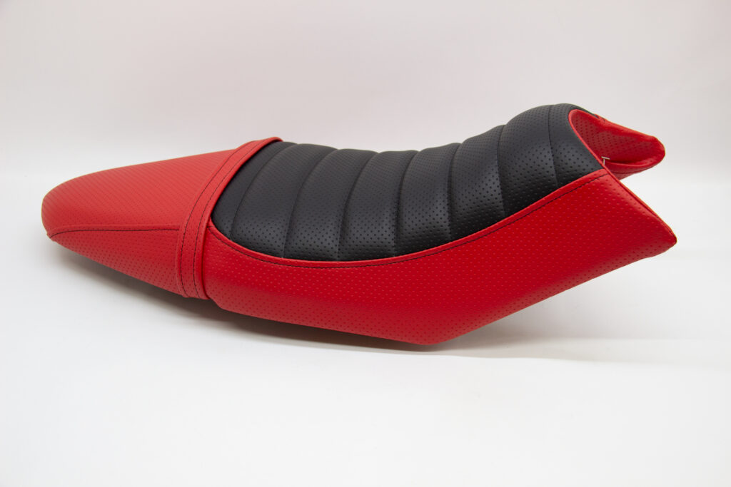 カワサキZ125シート張替え