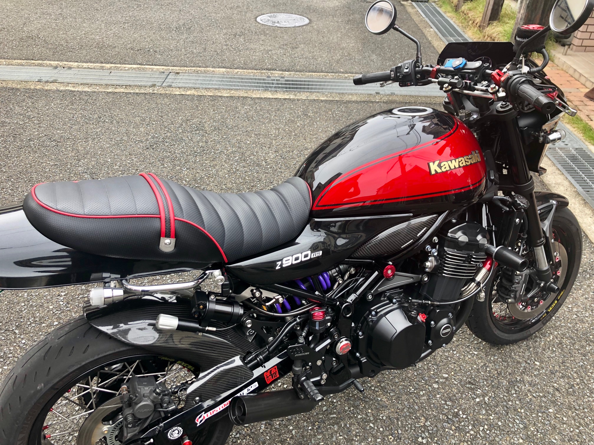 Kawasaki Z900RS シート張替え