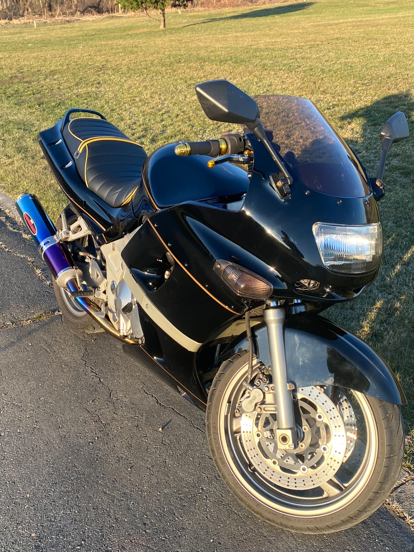 ZZR400シート張替えカスタム