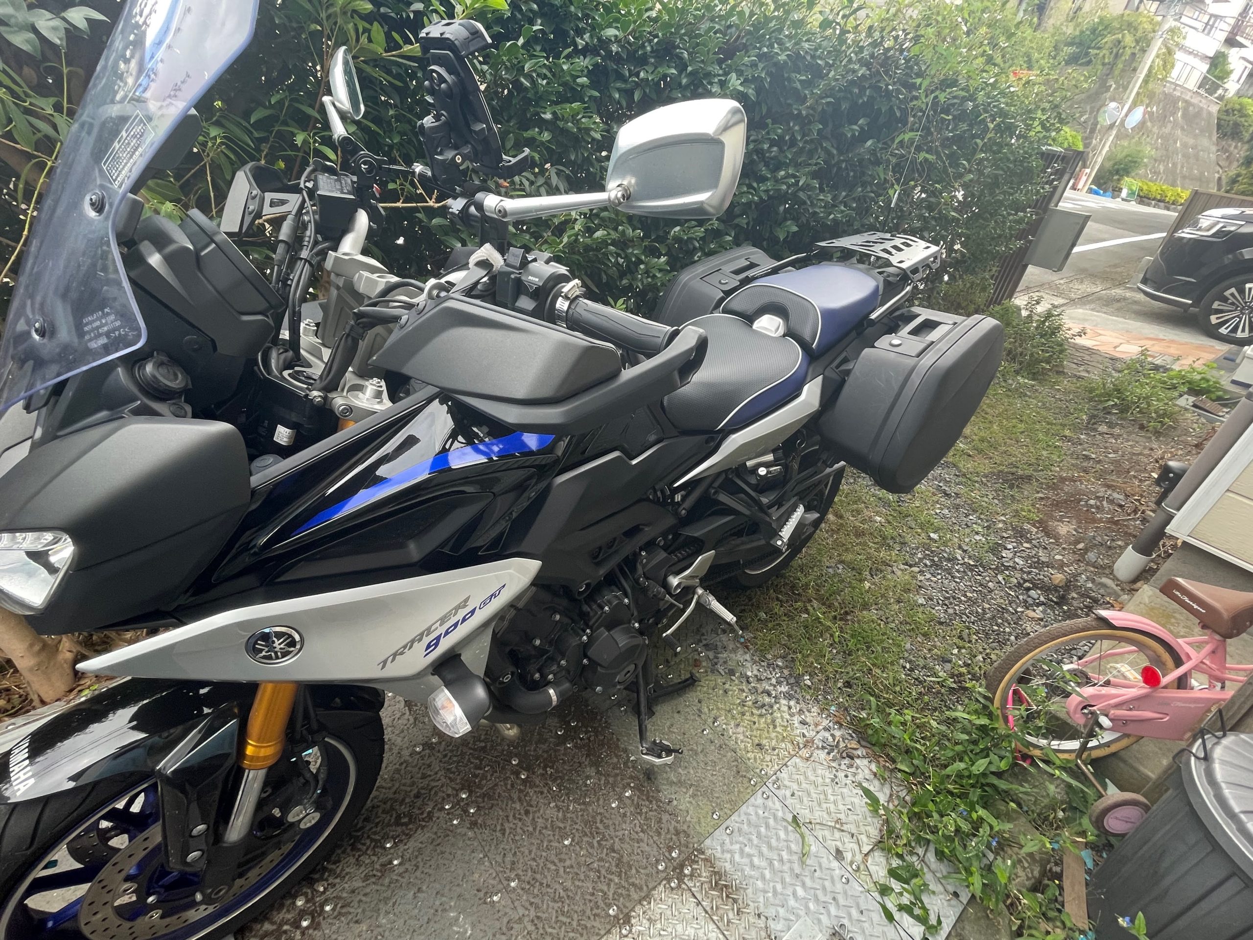 ヤマハMT-09トレイサー900シート張替えカスタム