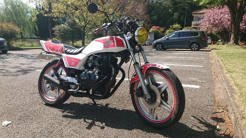 CB400N（ホーク３）シート張替えカスタム