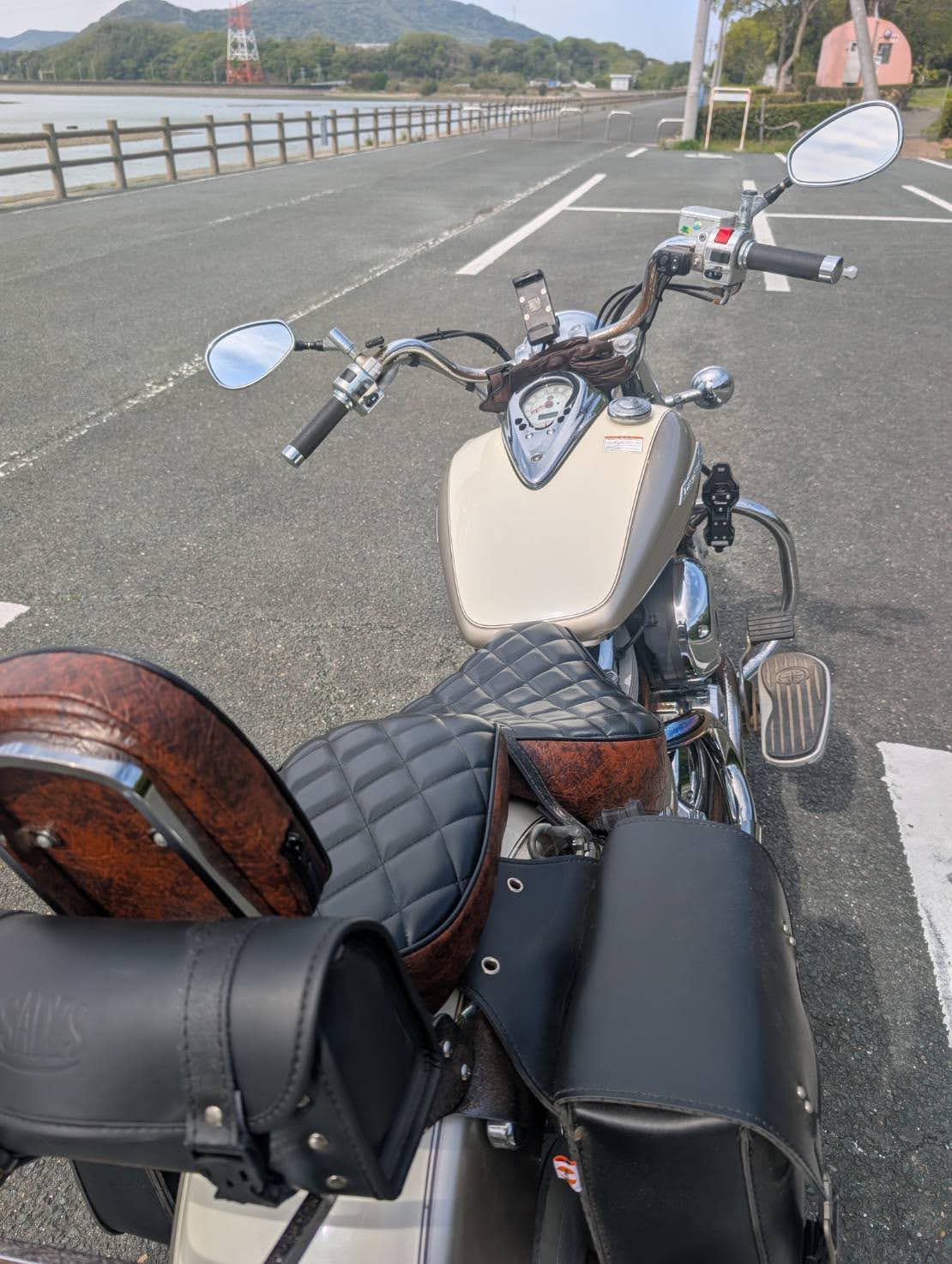 ドラッグスタークラシックシート張替えカスタム