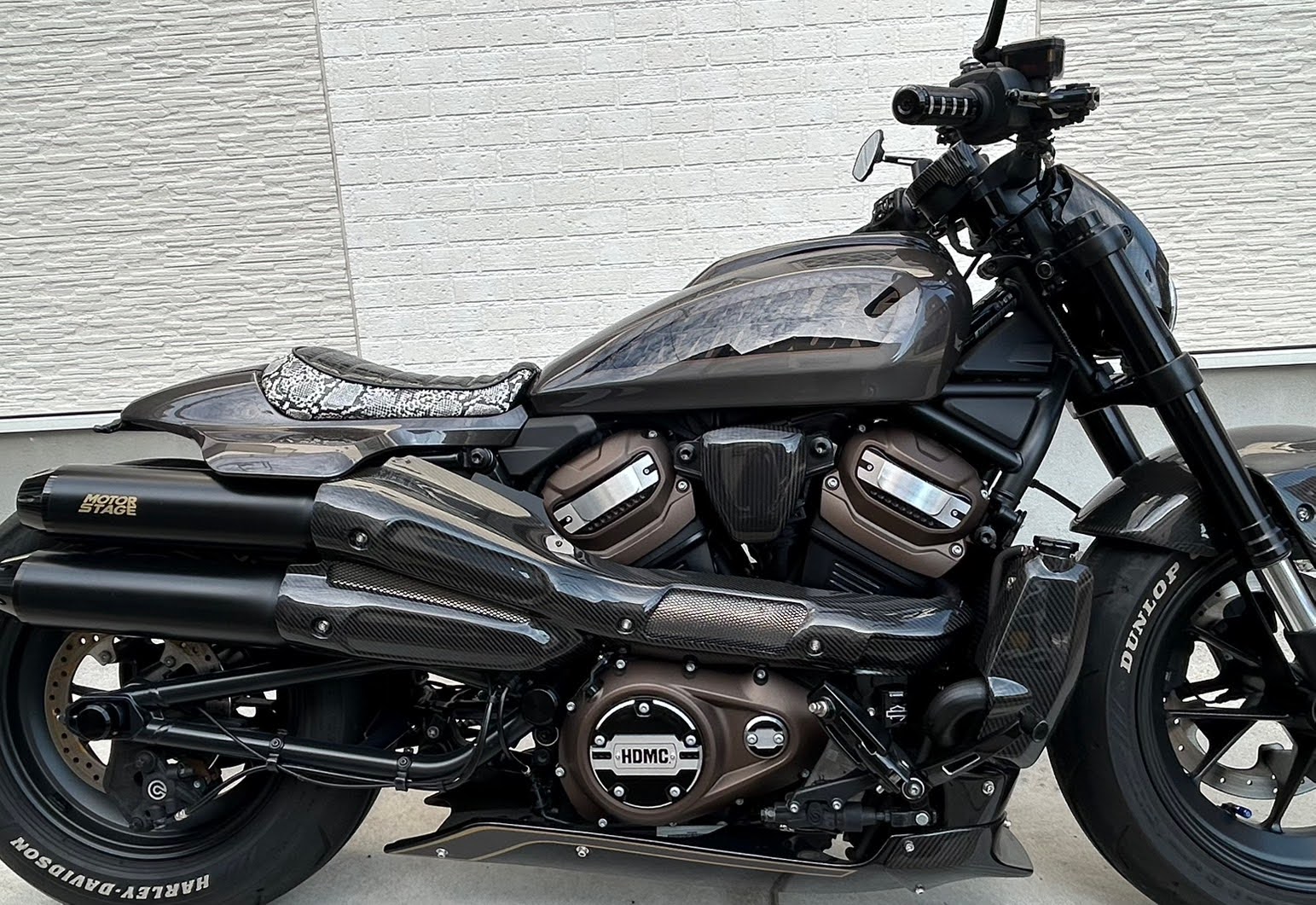 ハーレースポーツスターS シート張替えカスタム