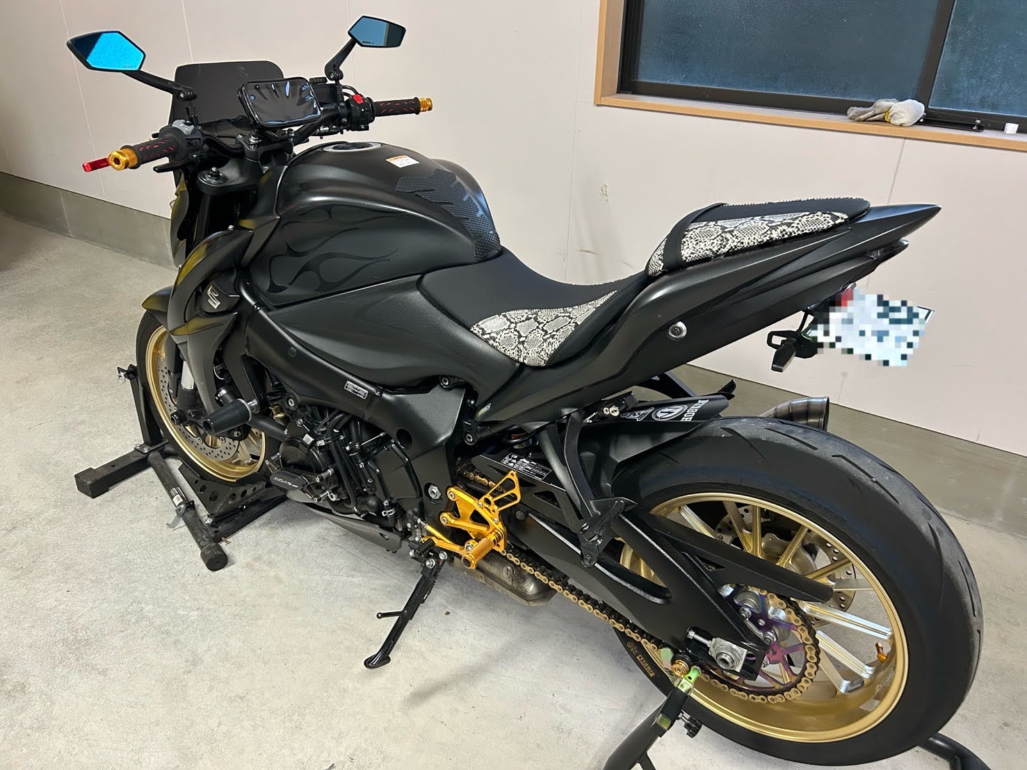 GSX-S1000シート張替えカスタム