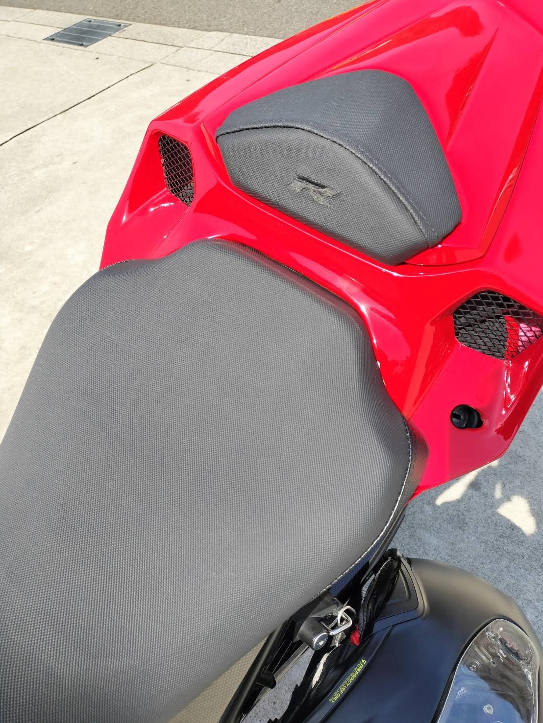 CBR650Rシート張替えカスタム