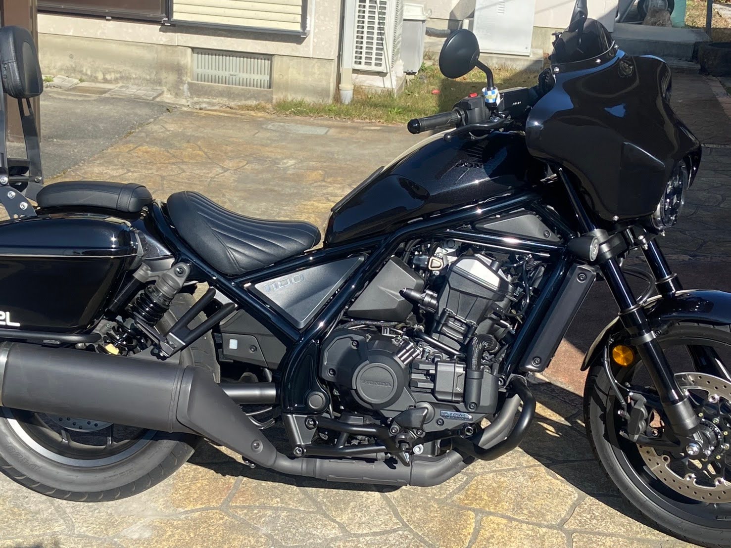 レブル1100シート張替え