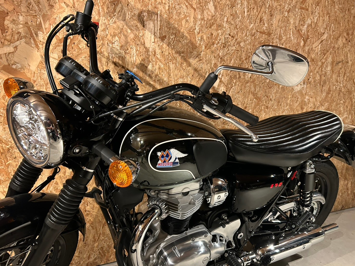 カワサキメグロS1シート張替えカスタム