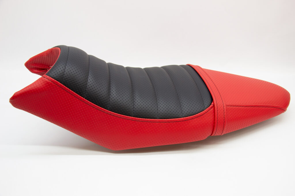 カワサキZ125シート張替え