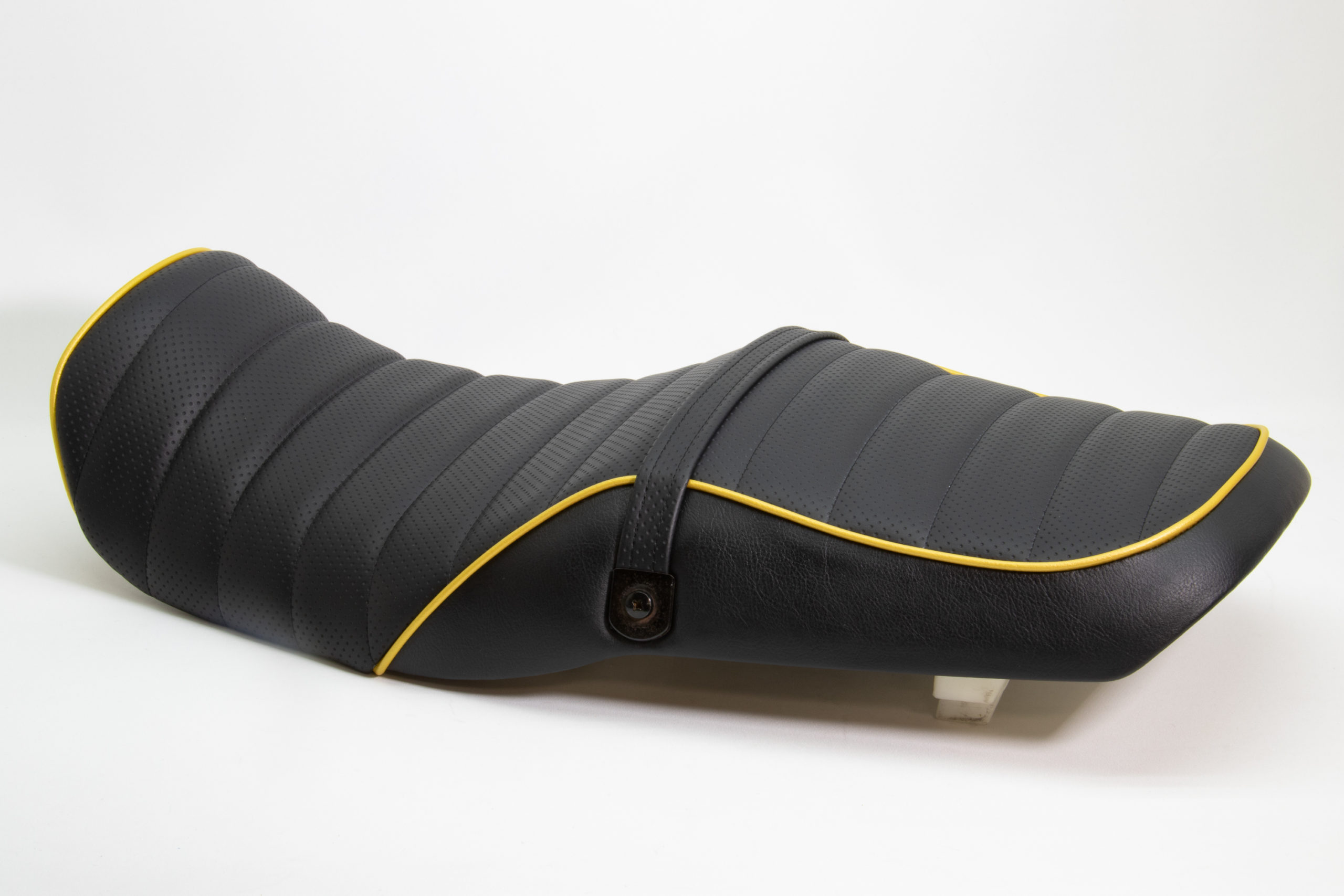 ZZR400シート張替え修理