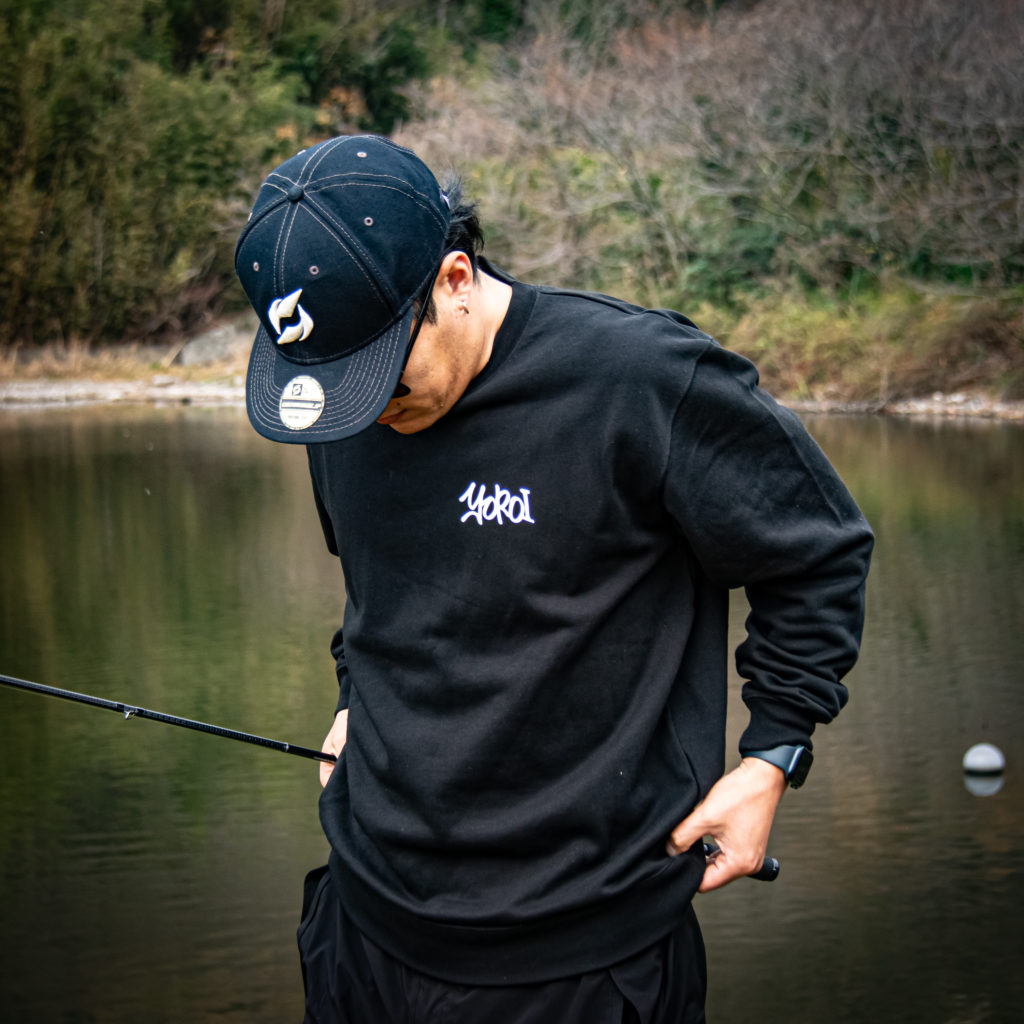 YOROI トレーナーXL着用