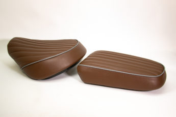 ロイヤルエンフィールドクラシック650シート